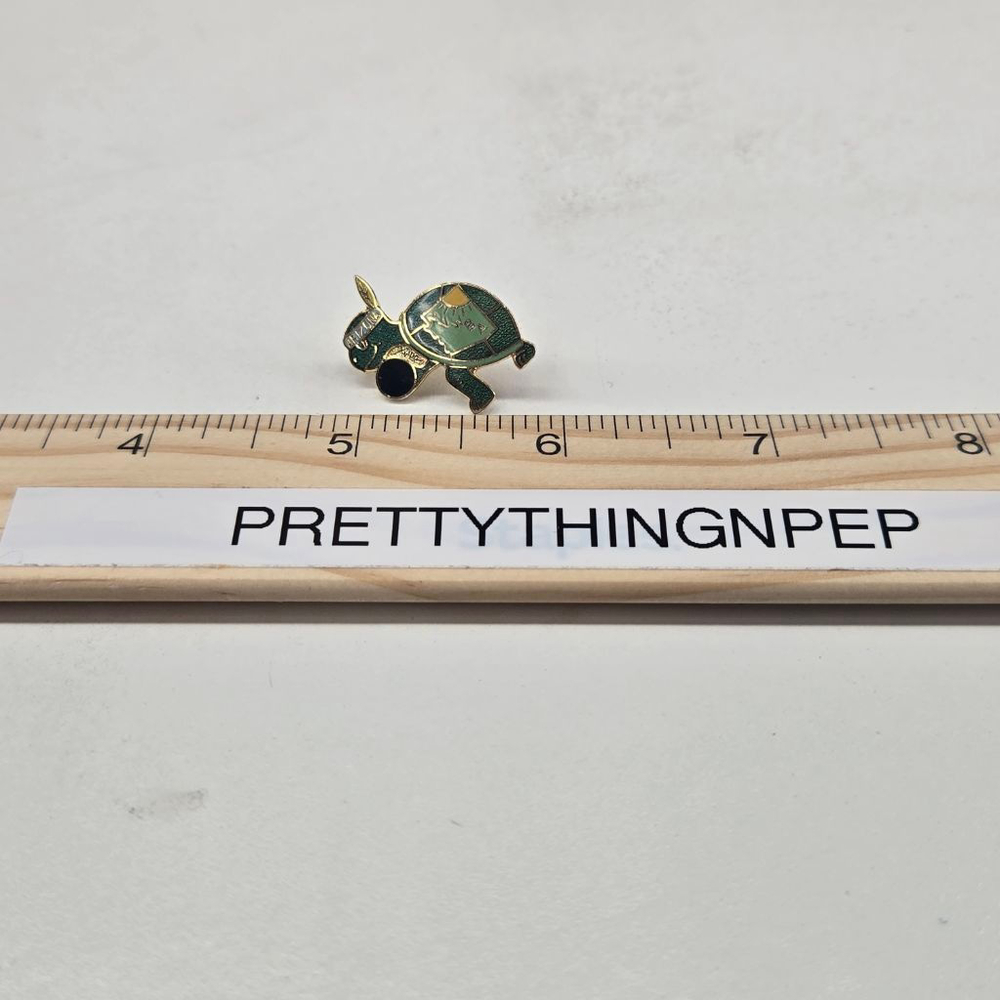 Collectible Green Gold Turtle Lapel Pin Mesa Valley Women's Bowling Association - Picture 4 of 5